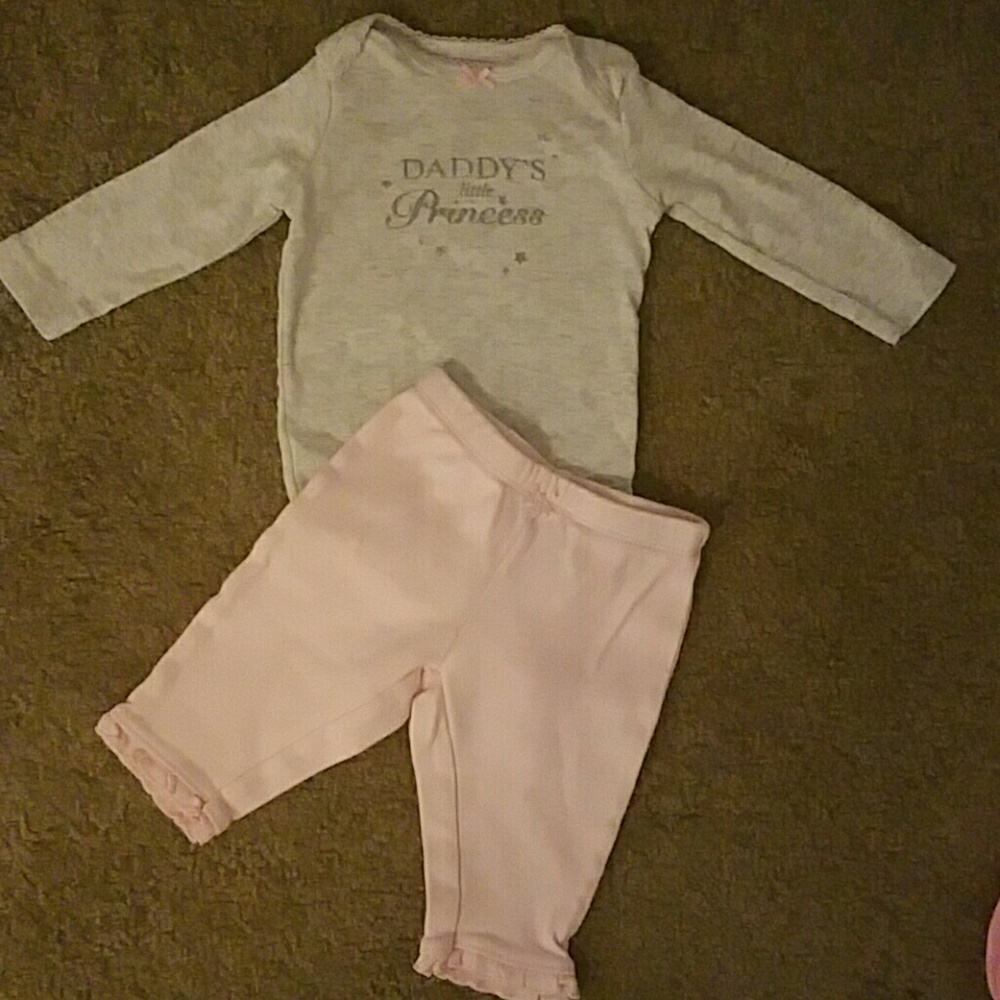Carter's baby girl 3 mos outfit